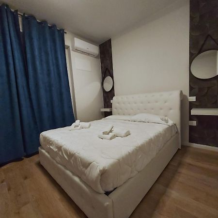 Hotel Benaco Mavras Пескиера дел Гарда Екстериор снимка