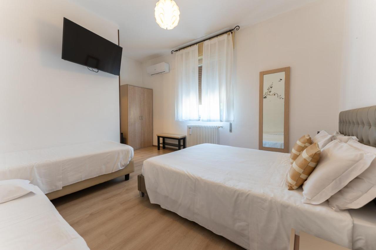 Hotel Benaco Mavras Пескиера дел Гарда Екстериор снимка