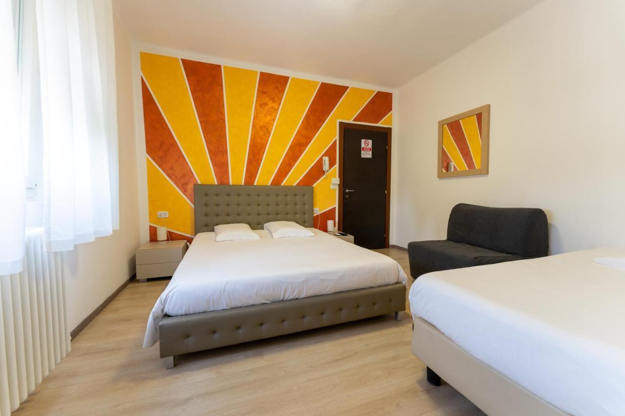 Hotel Benaco Mavras Пескиера дел Гарда Екстериор снимка
