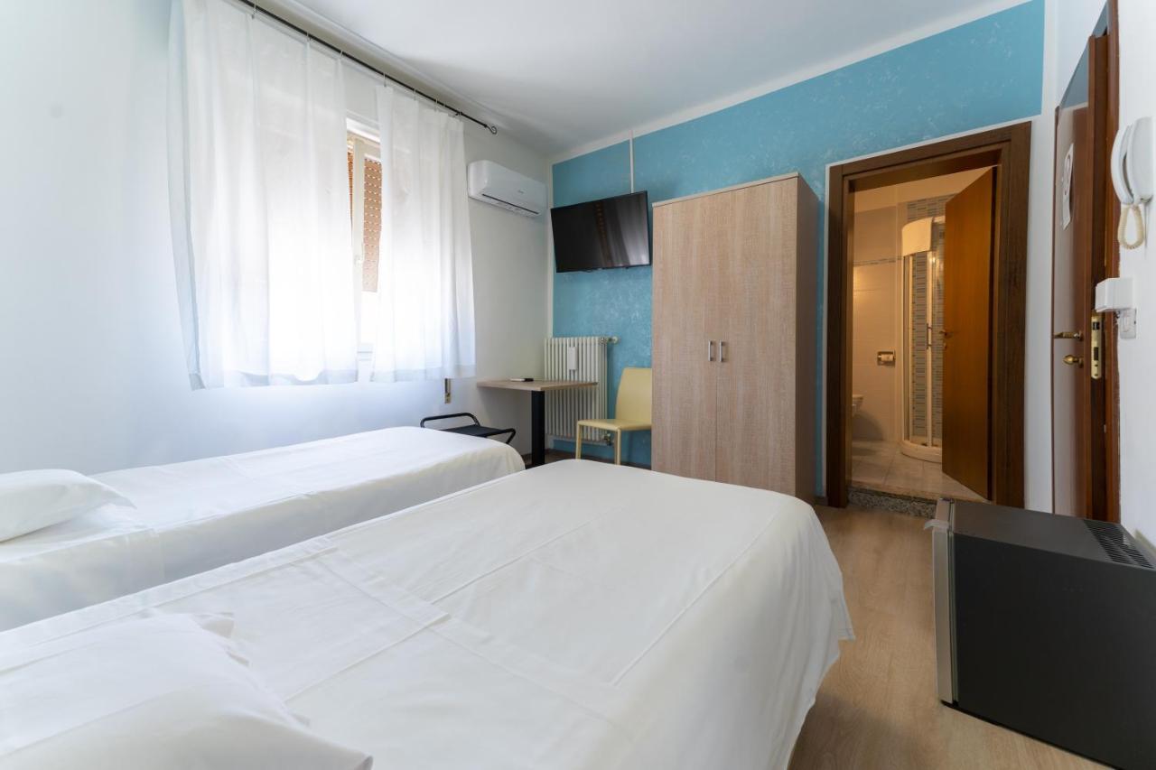 Hotel Benaco Mavras Пескиера дел Гарда Екстериор снимка