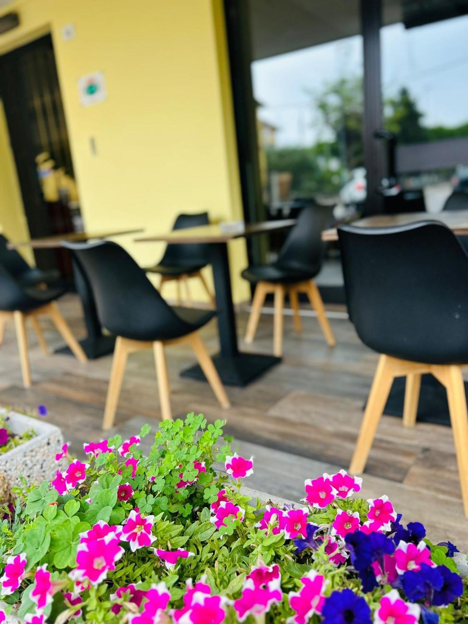 Hotel Benaco Mavras Пескиера дел Гарда Екстериор снимка
