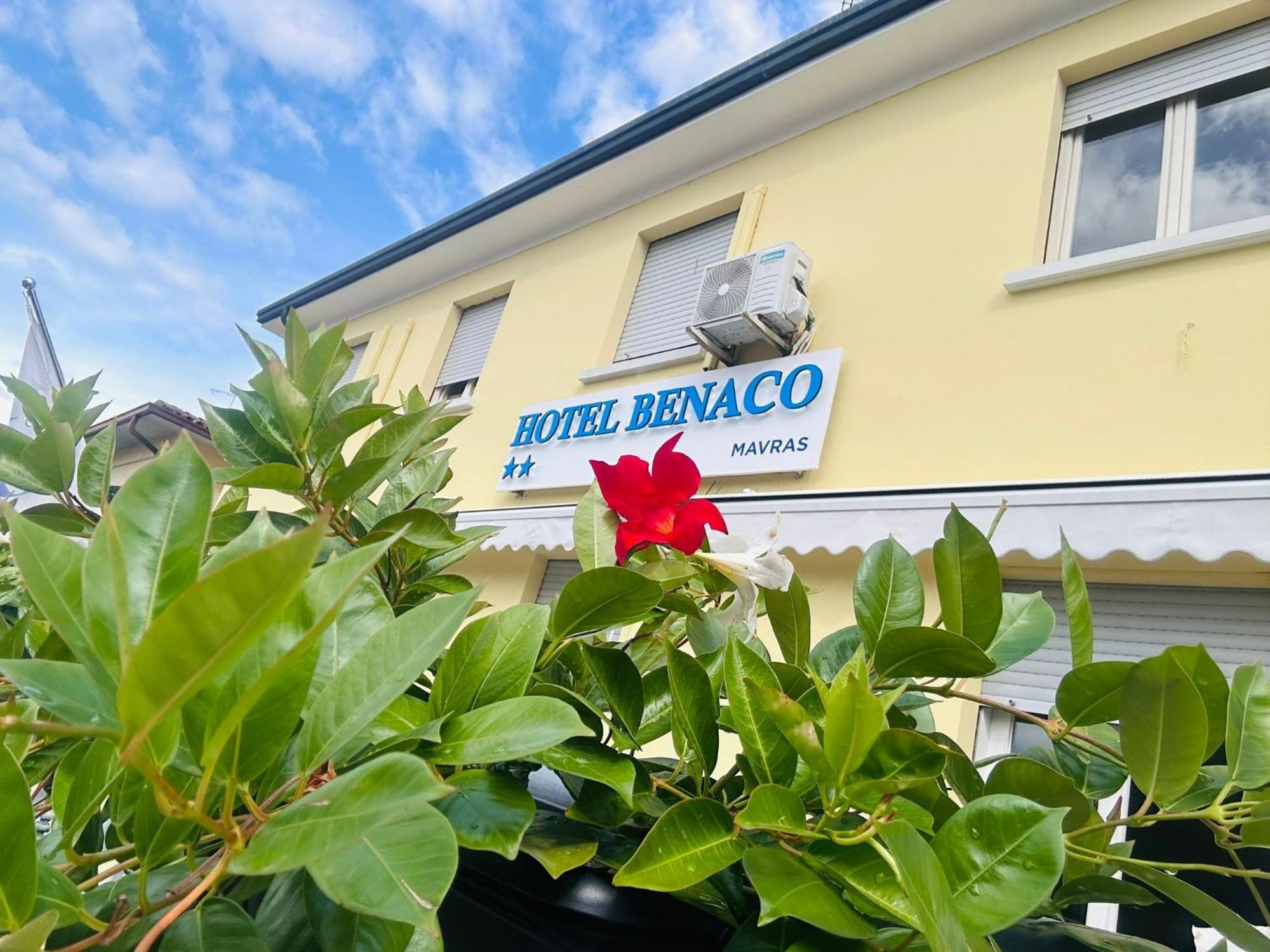 Hotel Benaco Mavras Пескиера дел Гарда Екстериор снимка