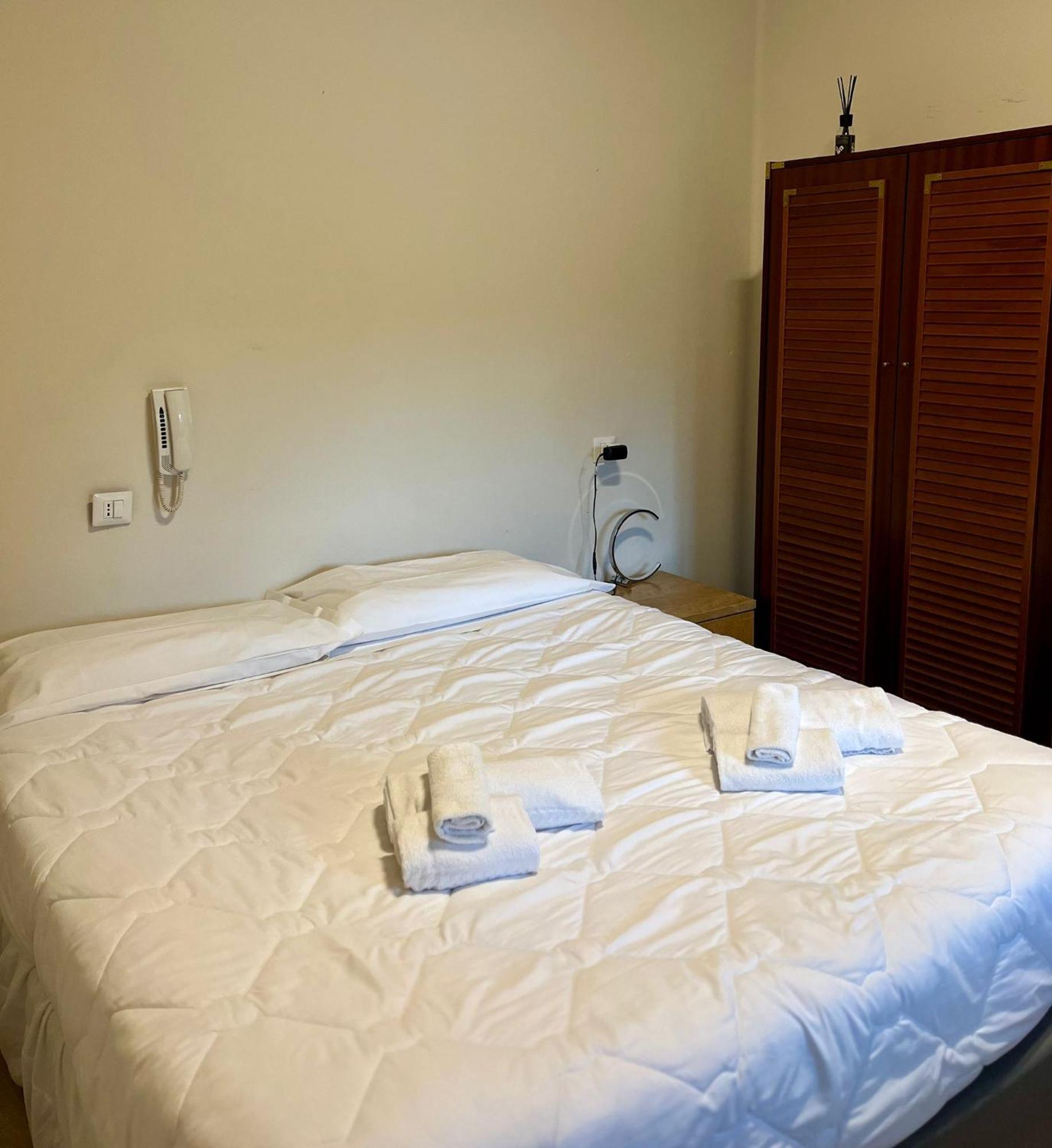 Hotel Benaco Mavras Пескиера дел Гарда Екстериор снимка